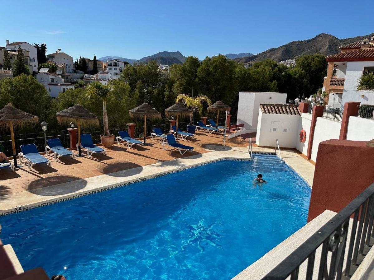 Spacious Family Villa Aljamar 8A Nerja Eksteriør billede