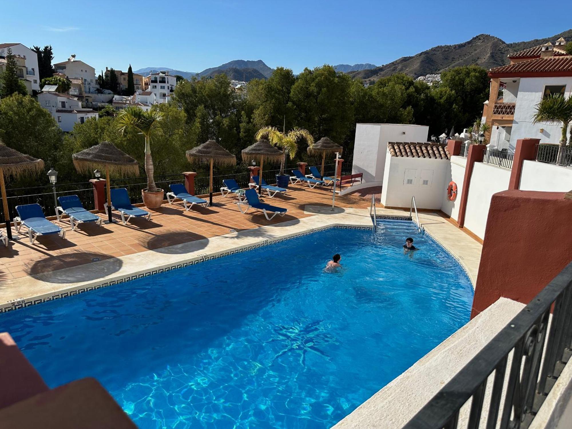 Spacious Family Villa Aljamar 8A Nerja Eksteriør billede